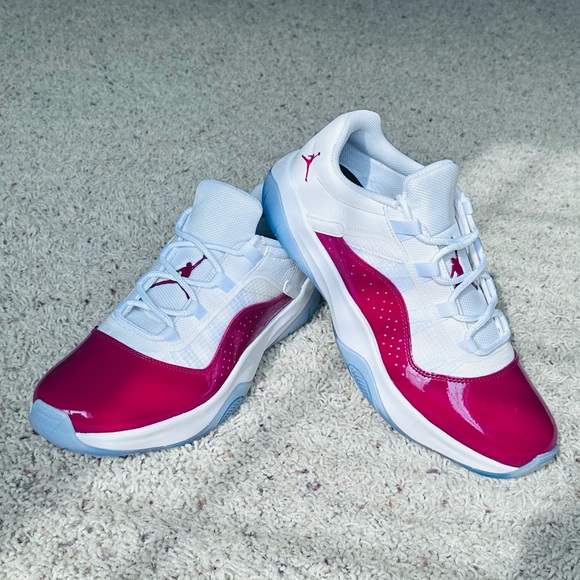 Air Jordan 11 CMFT Low - Picture 5 of 8